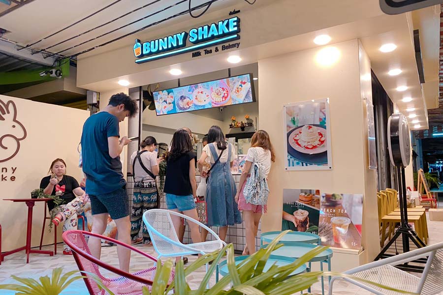 Bunny Shake Cafe แฟรนไชส์เครื่องดื่มชานมไต้หวัน และขนมซูเฟล่ แพนเค้ก